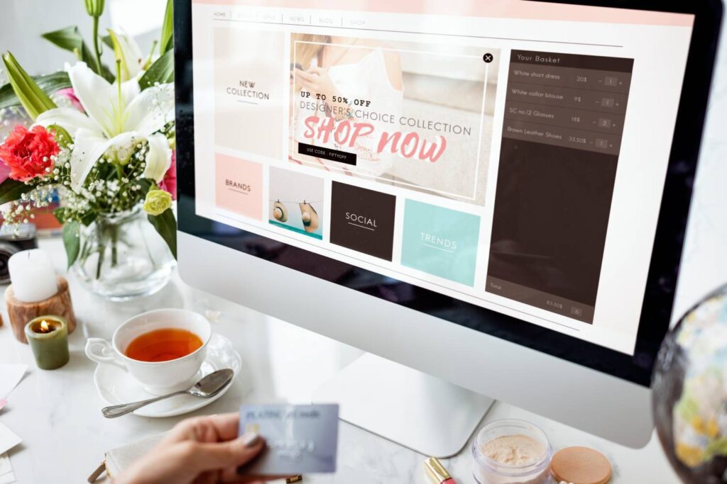 Ghid: Cum sa instalezi si configurezi o tema pentru site-ul tau Shopify
