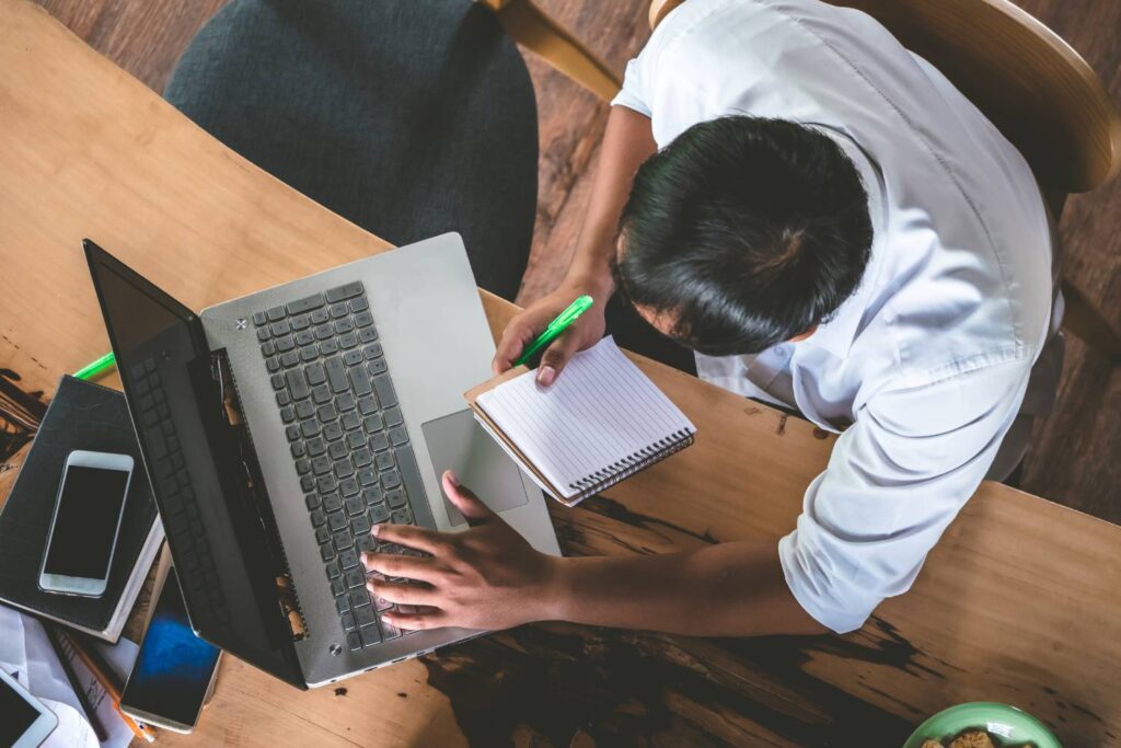 Ghid: Care este lungimea ideala a unui articol de blog?
