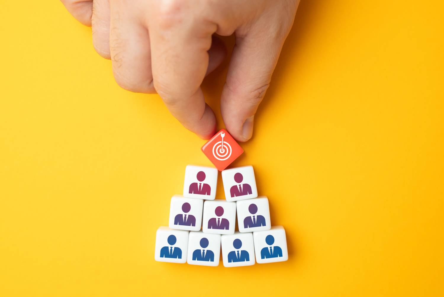 Ghid: Descoperă TOP 10 Greșeli de Evitat când (Re)Faci un Site Web pentru Businessul Tău în 2025 8 Elemente Incredere Website